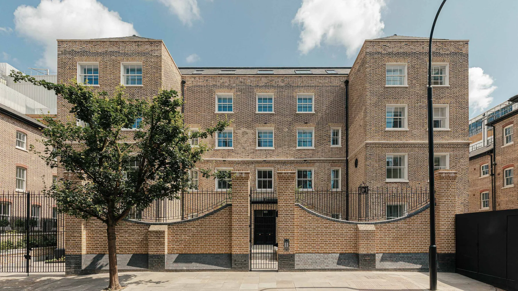 1 bed · 613 sq ft