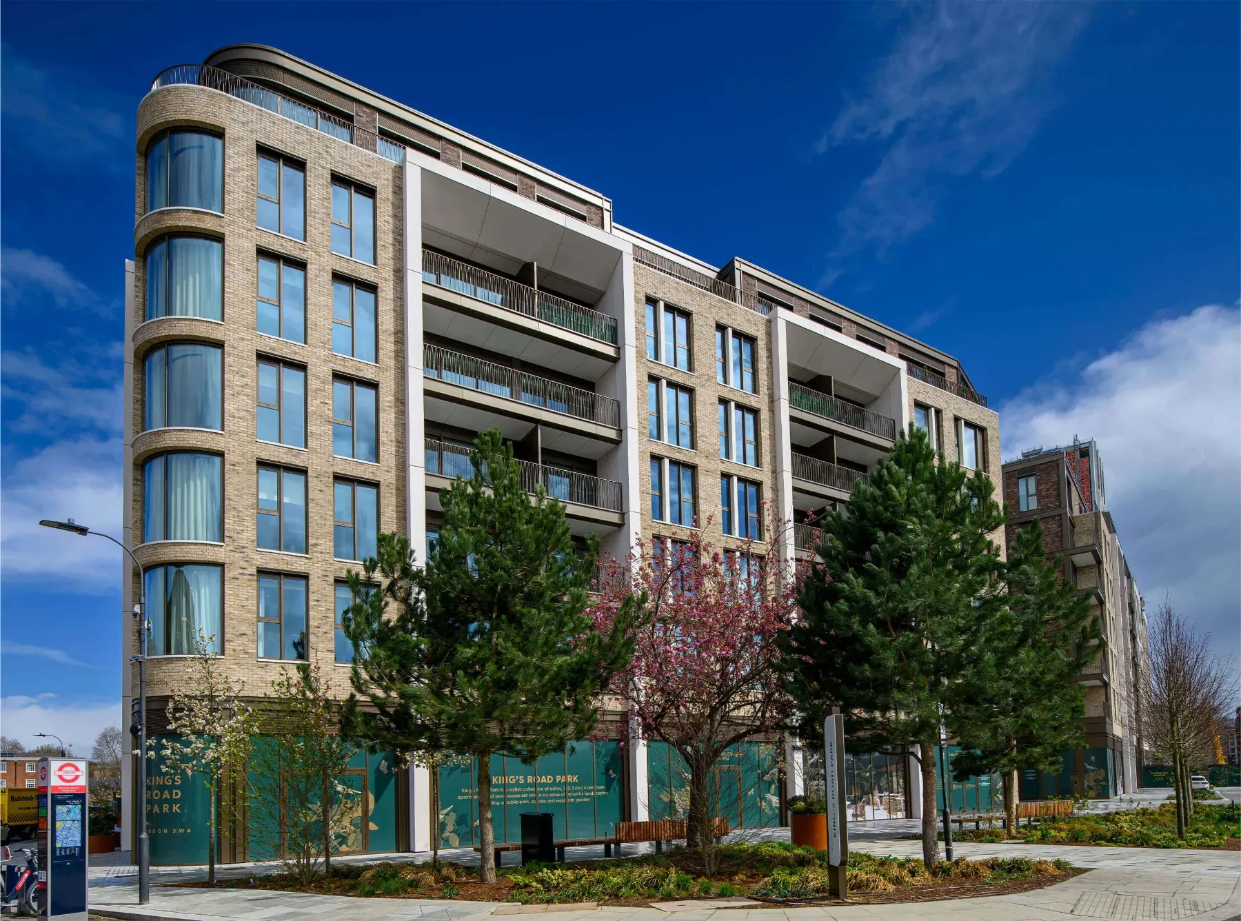 1 bed · 579 sq ft