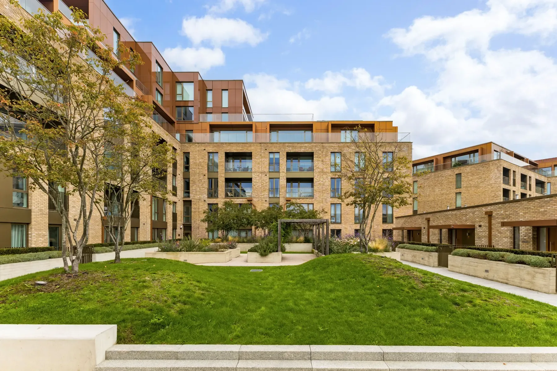 2 bed · 1152 sq ft