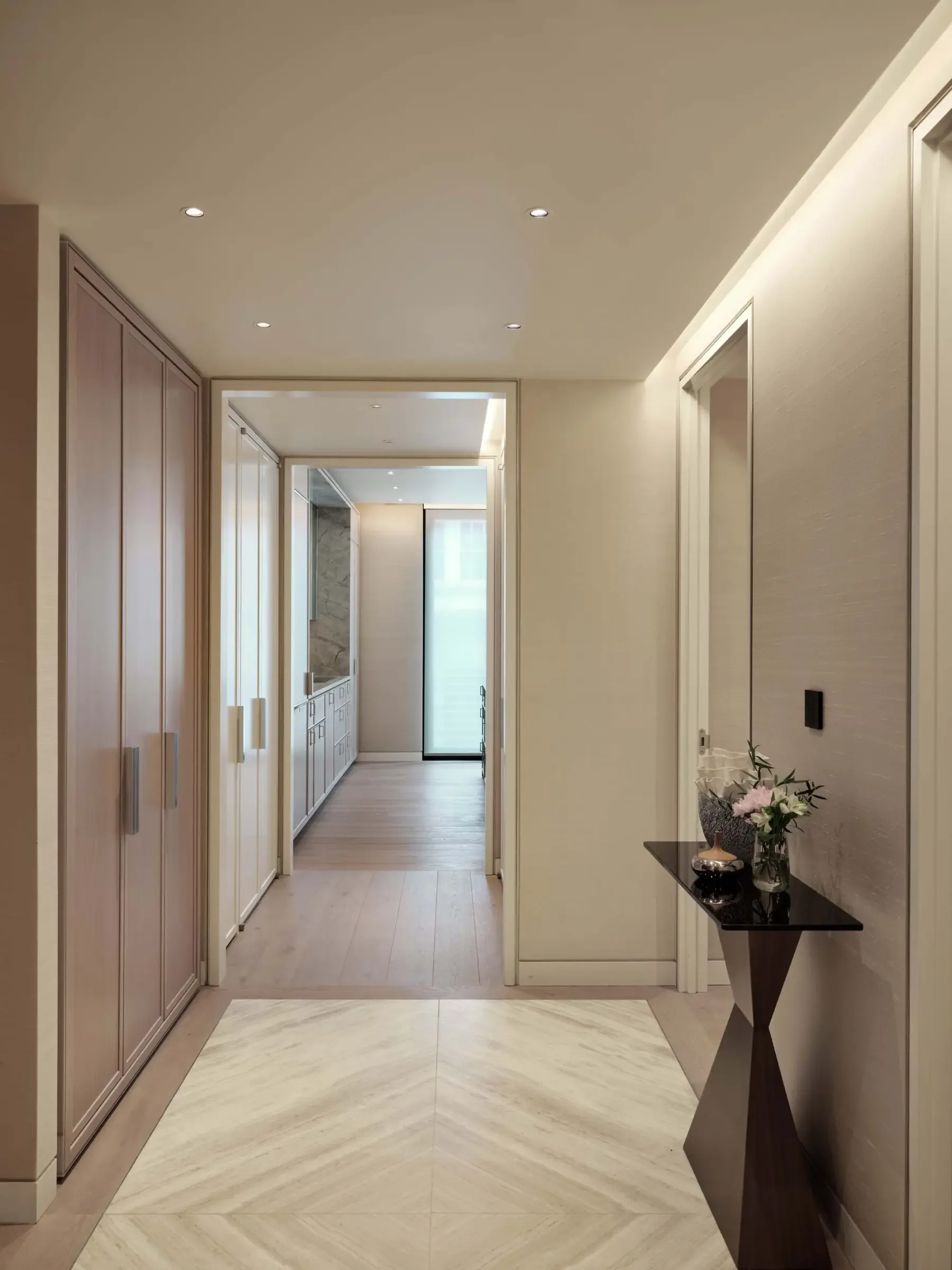 2 bed · 840 sq ft